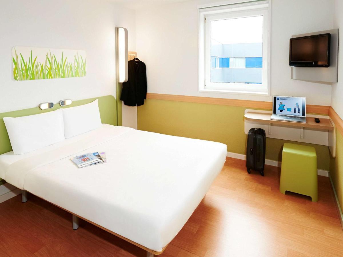 Ibis Budget Besancon Ecole Valentin Hotel Bagian luar foto